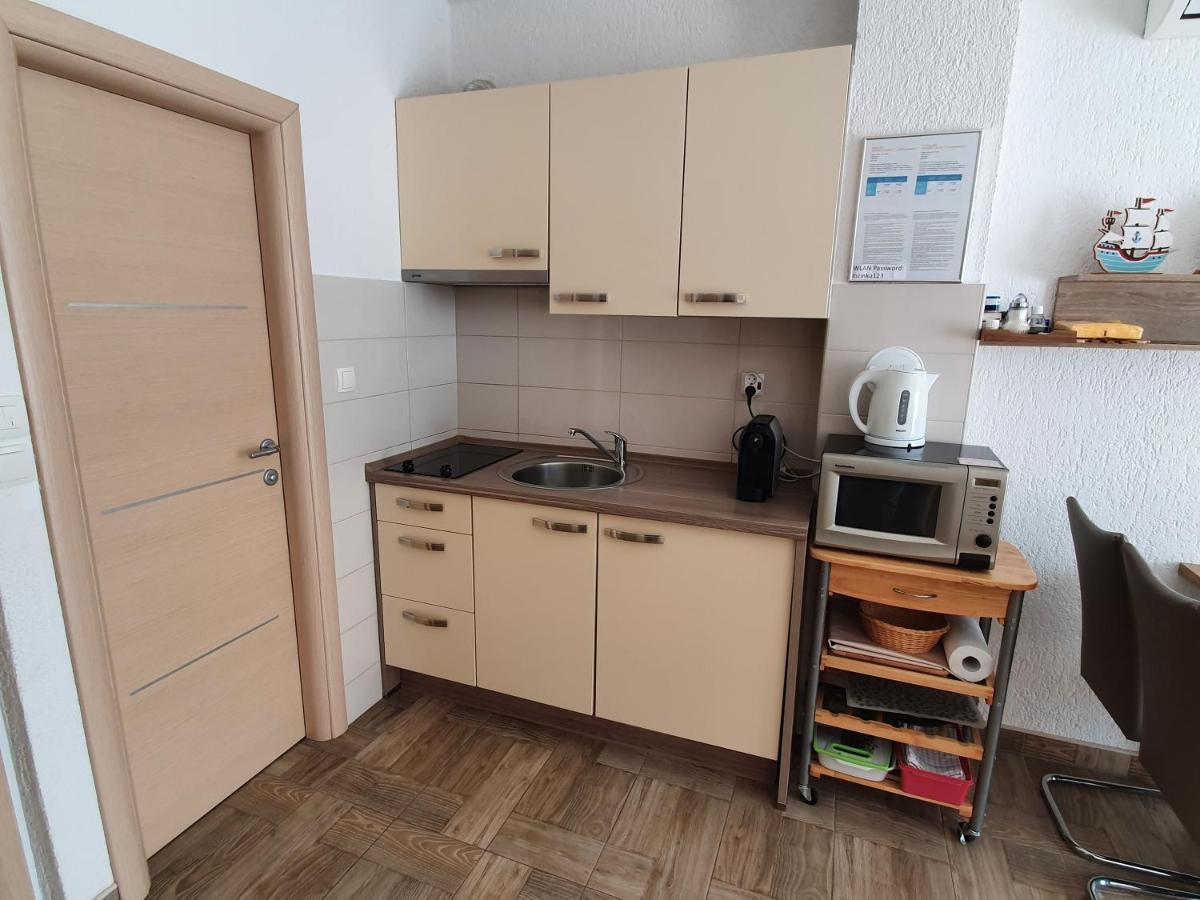 Apartmani Bozic-Tokic Krk Town Exterior foto