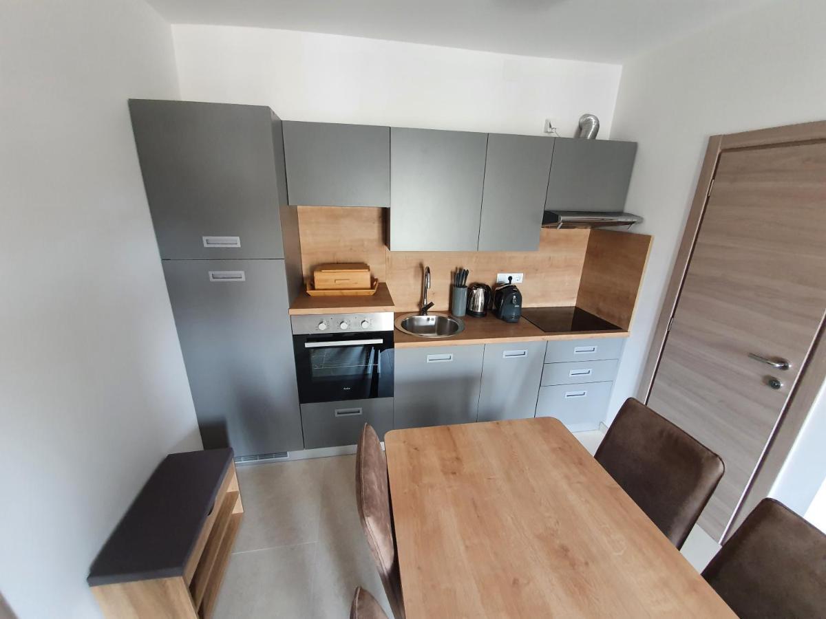 Apartmani Bozic-Tokic Krk Town Exterior foto